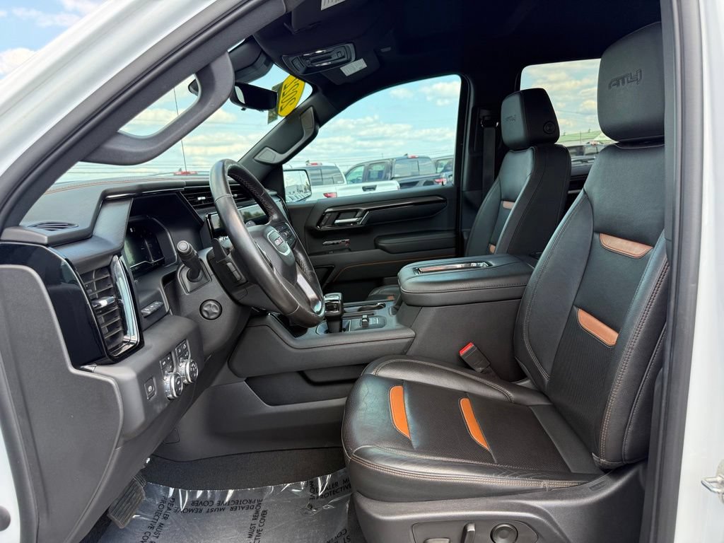 Used 2022 GMC Sierra 1500 AT4 w/ AT4 Premium Package AWD/4WD image 5