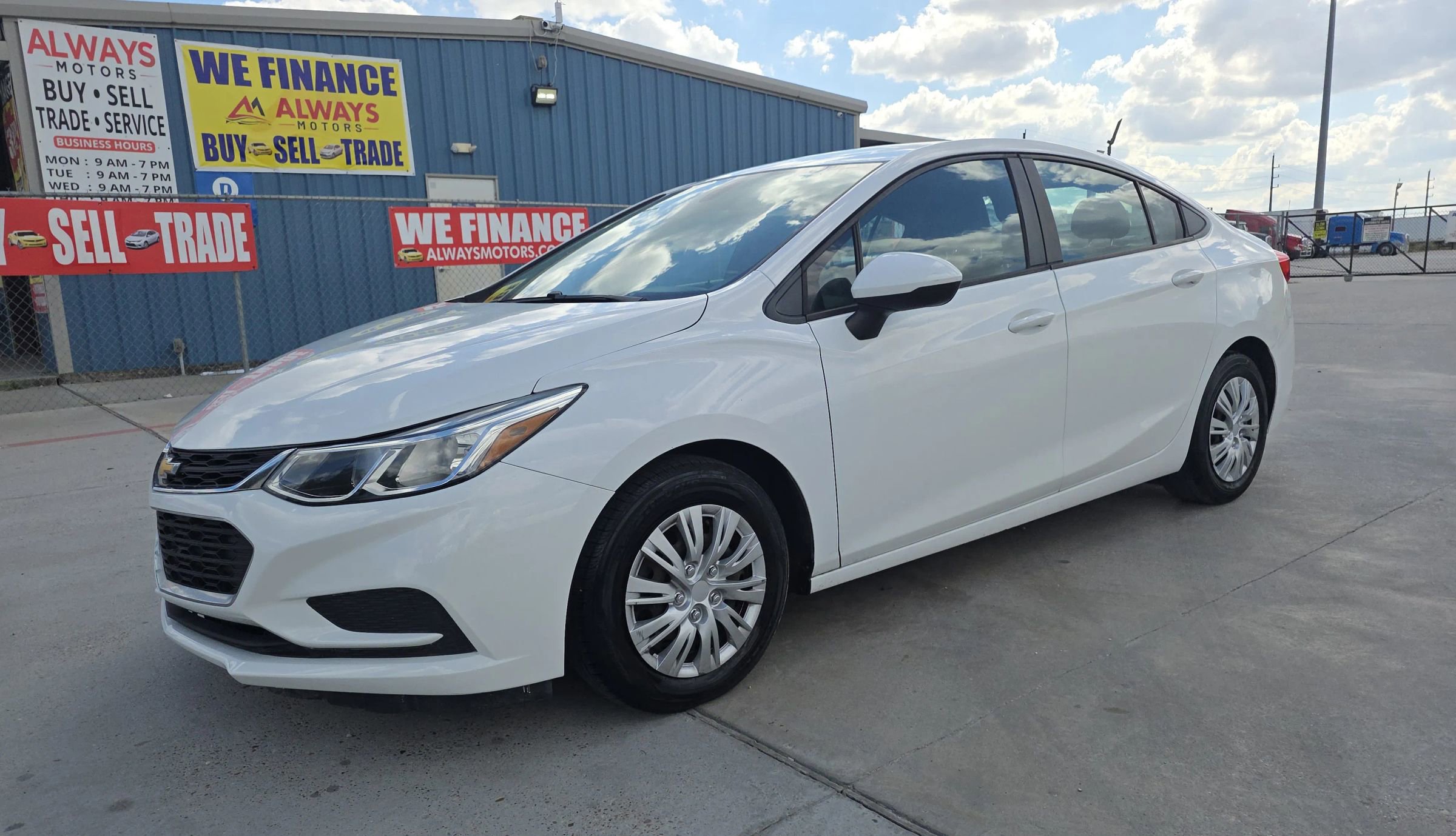Used 2017 Chevrolet Cruze LS FWD image 2