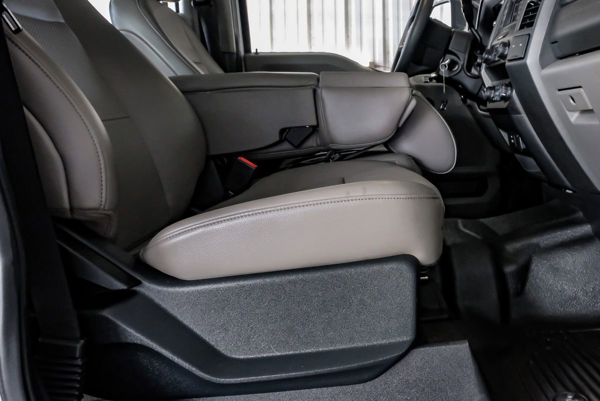 Used 2021 Ford F550 4x4 Crew Cab Super Duty w/ Power Equipment Group image 30