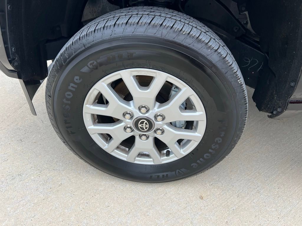 Used 2025 Toyota Tacoma SR image 21