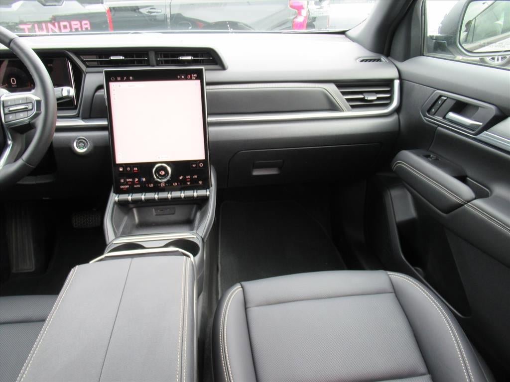 Used 2025 GMC Terrain Elevation w/ Elevation Premium Package AWD/4WD image 14