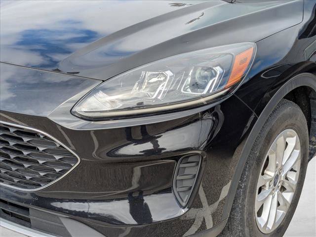 Used 2020 Ford Escape SE image 9