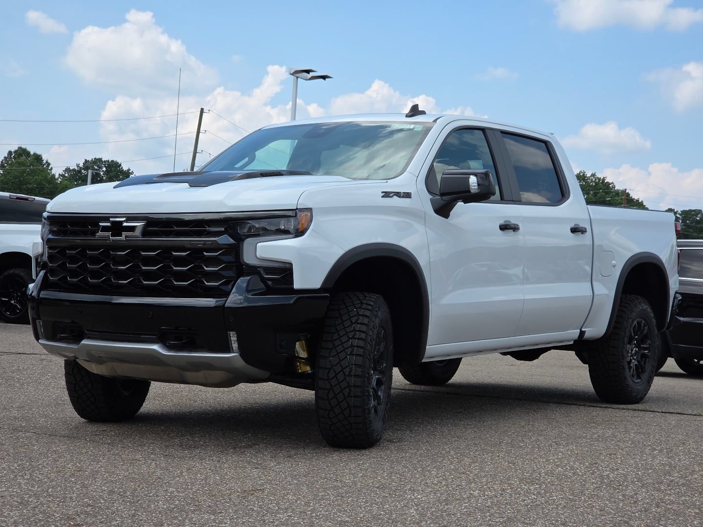 New 2026 Chevrolet Silverado 1500 ZR2 w/ Dark Appearance Package AWD/4WD image 16