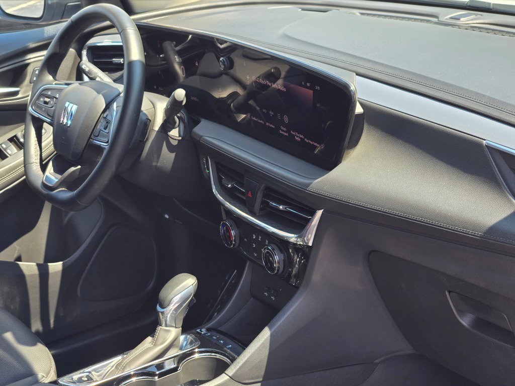 Used 2024 Buick Encore GX Sport Touring image 7