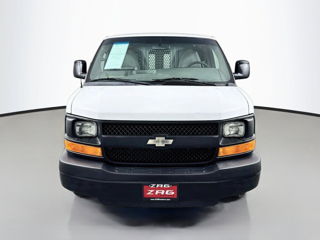 Used 2013 Chevrolet Express 1500 RWD image 8