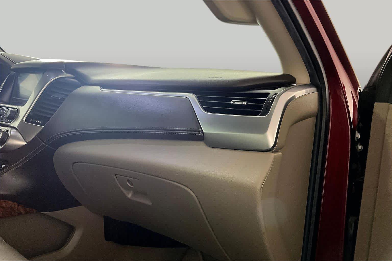 Used 2020 Chevrolet Tahoe Premier w/ Max Trailering Package AWD/4WD image 17