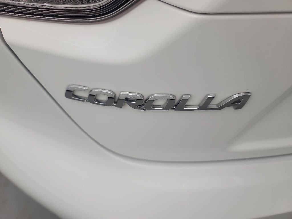 Used 2026 Toyota Corolla LE FWD image 12