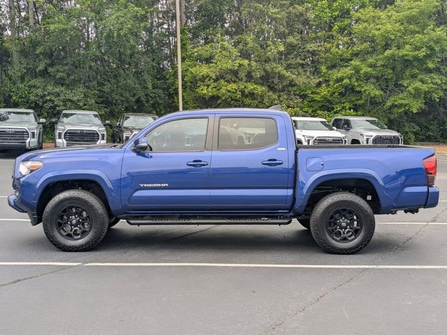 Used 2022 Toyota Tacoma SR5 w/ Technology Package RWD image 4