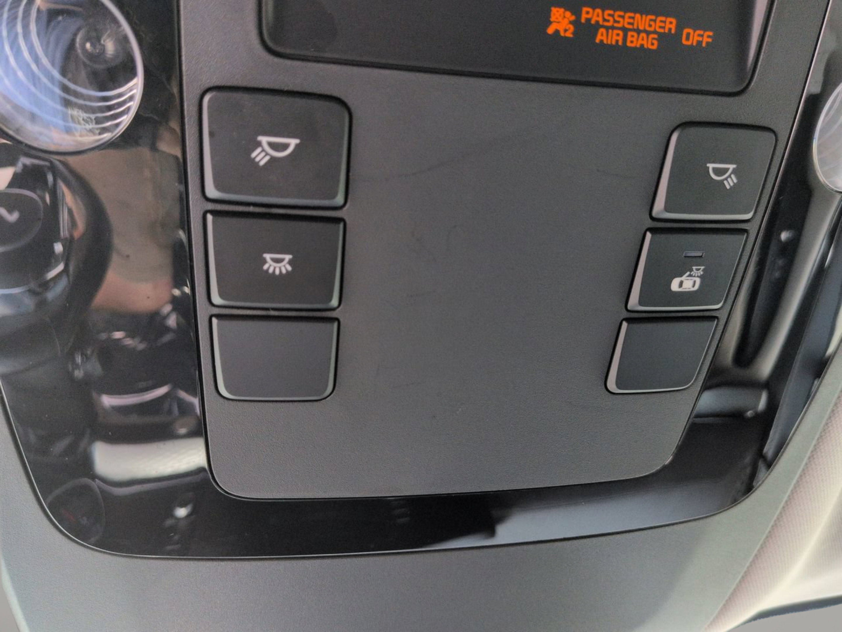 Certified 2023 Kia Carnival LX FWD image 21