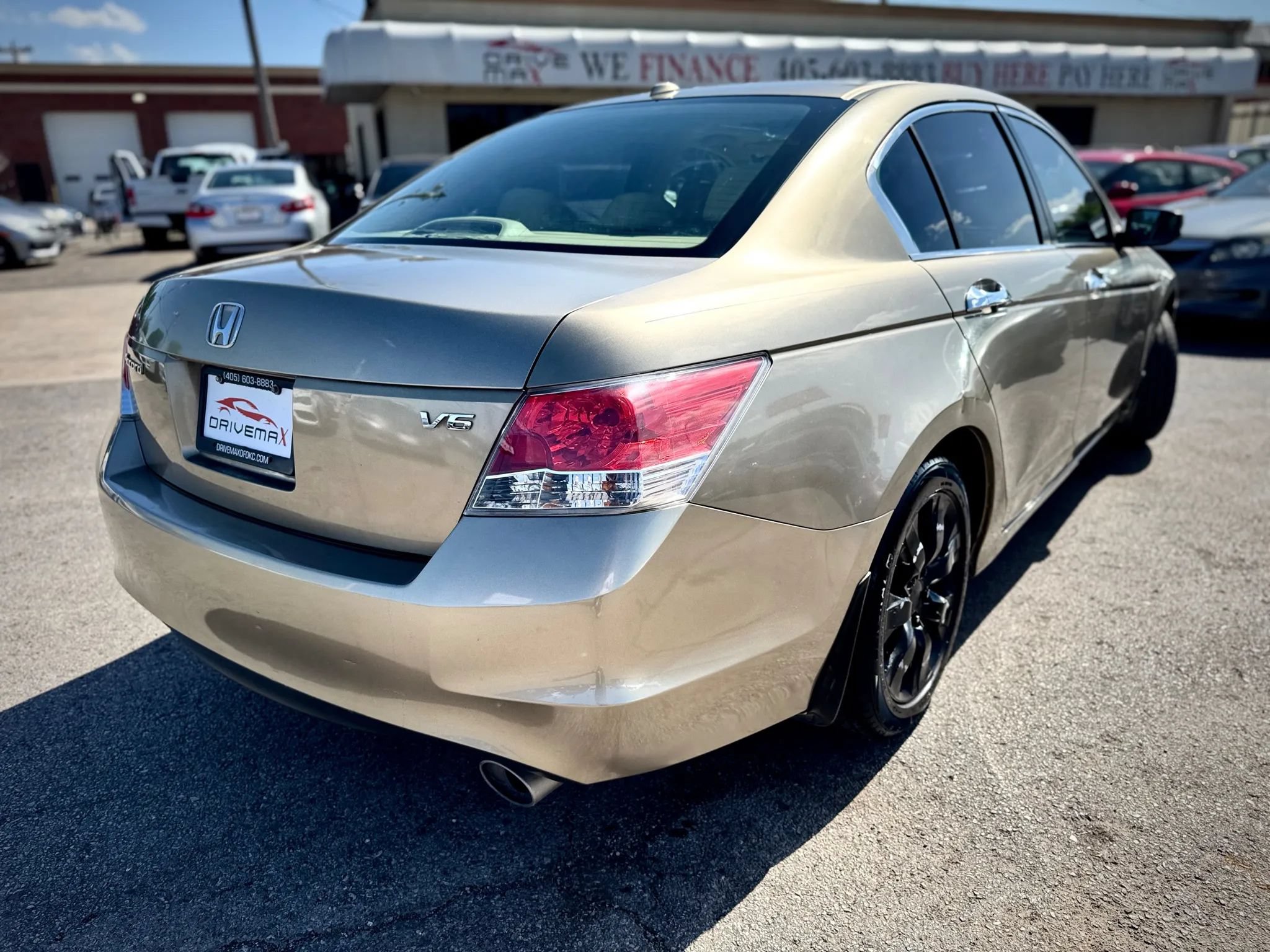 Used 2010 Honda Accord EX-L image 7