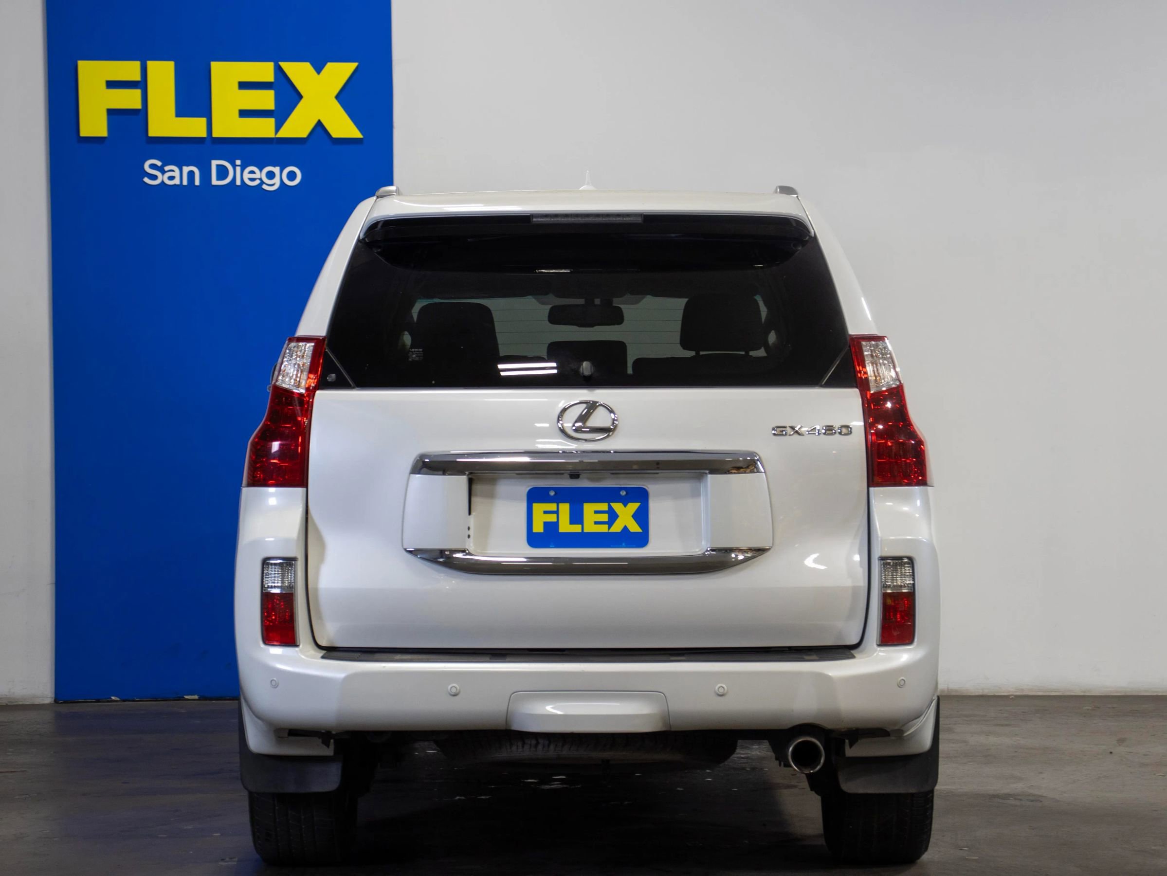 Used 2011 Lexus GX 460 image 4