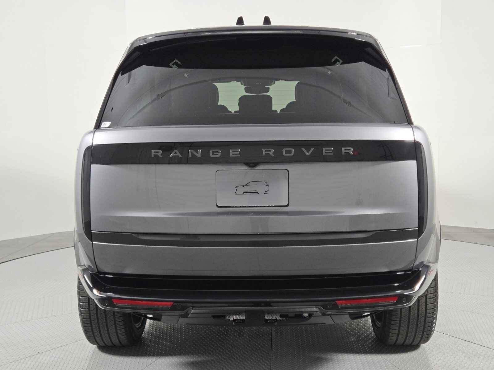 New 2025 Land Rover Range Rover Long Wheelbase SE image 7