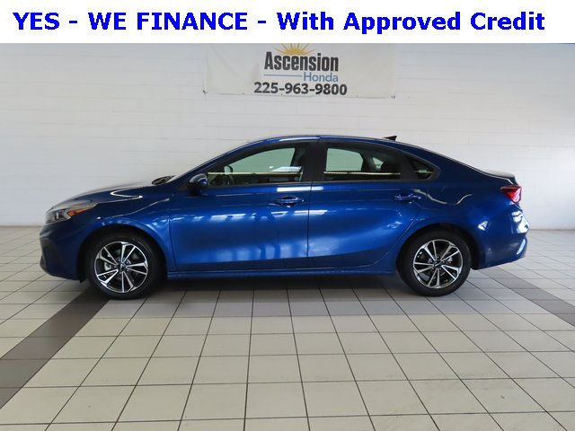 Used 2024 Kia Forte LXS image 3