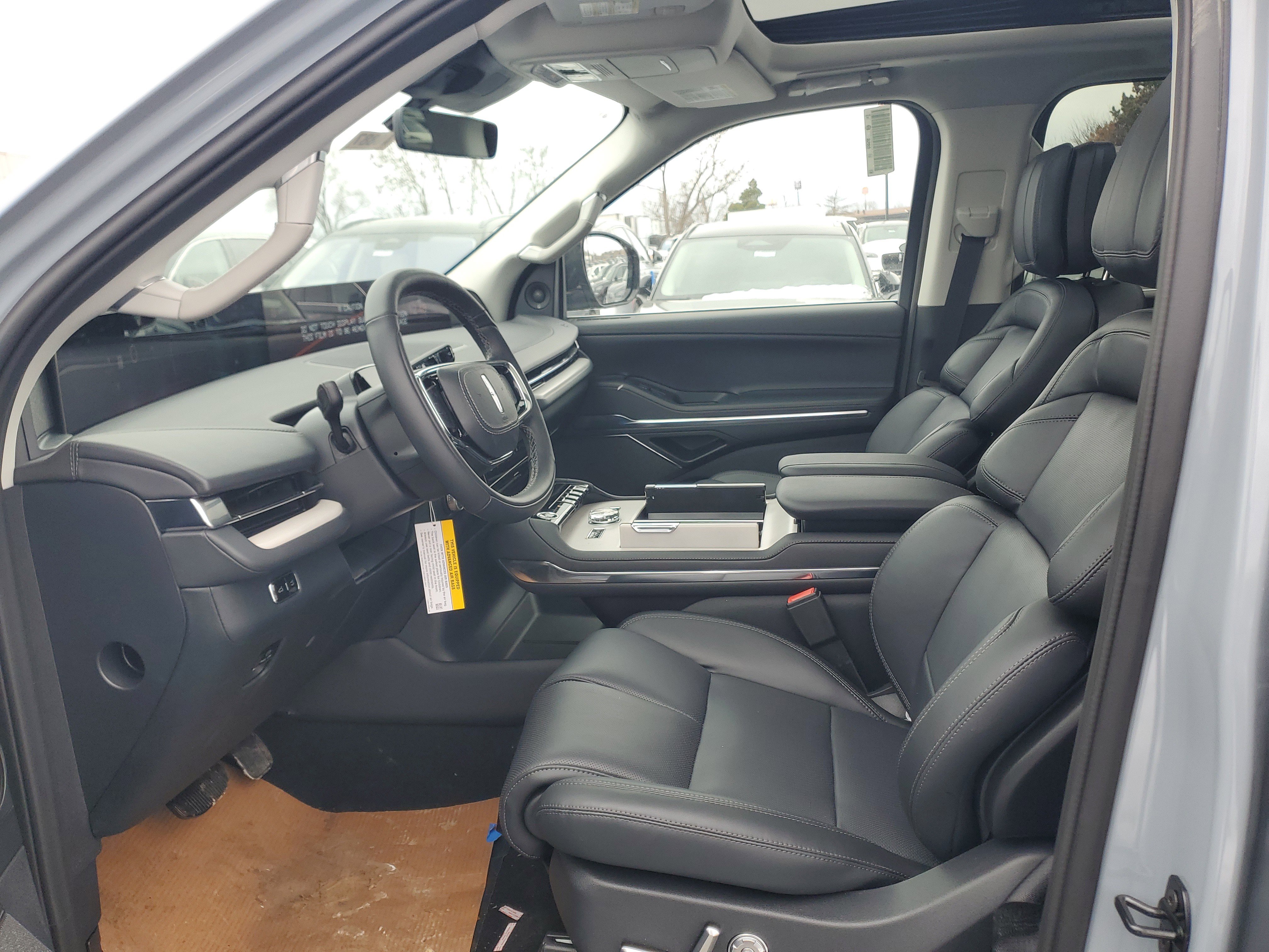 New 2026 Lincoln Navigator Reserve image 12