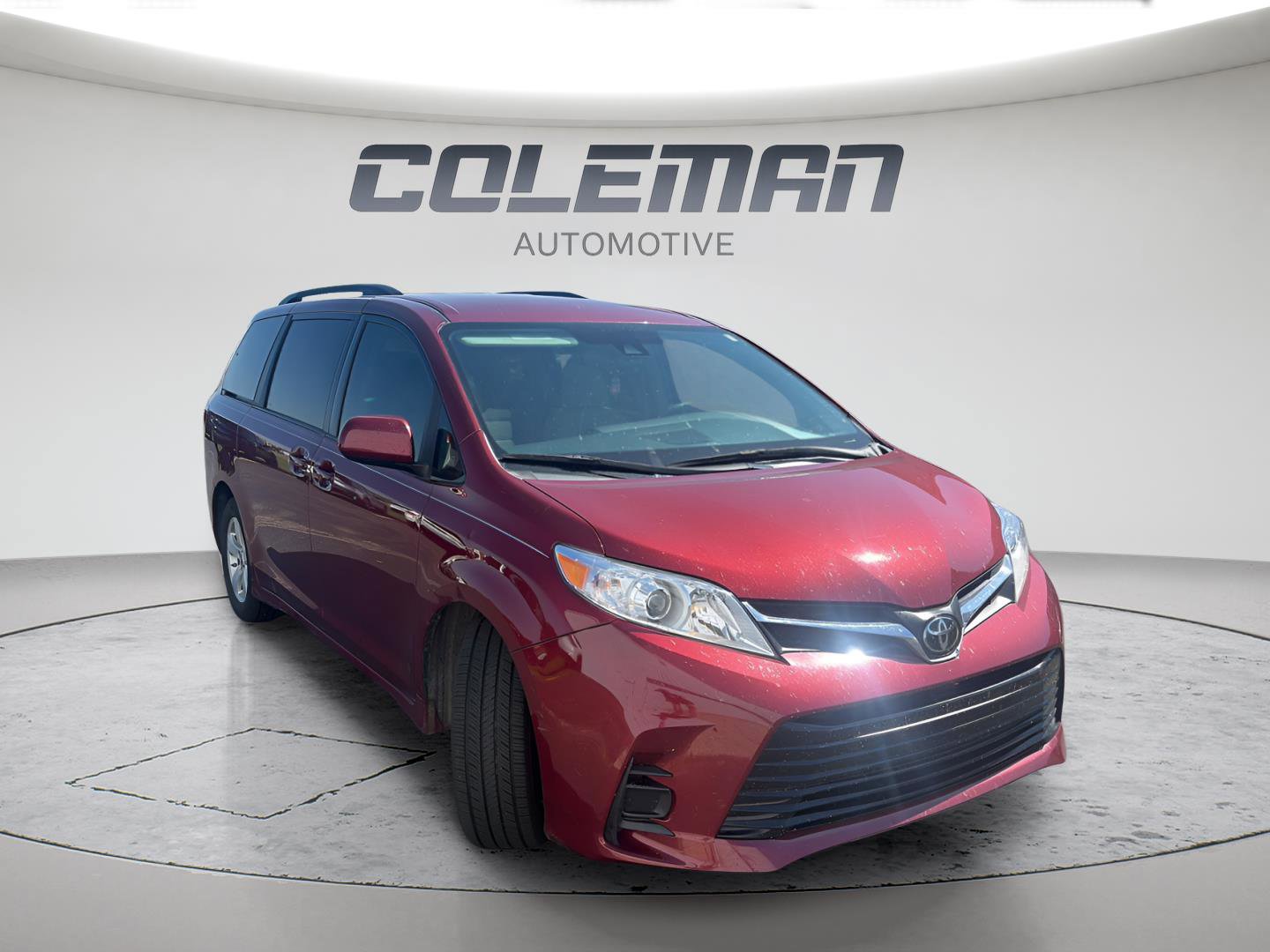 Used 2019 Toyota Sienna LE FWD image 6