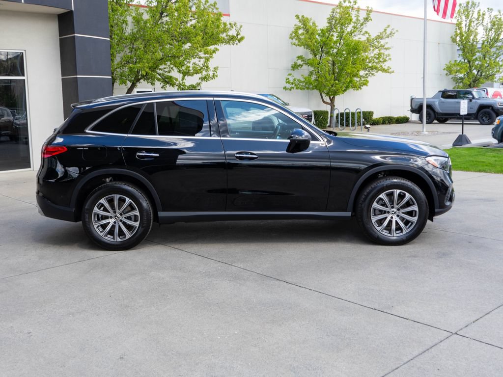 Used 2023 Mercedes-Benz GLC 300 4MATIC image 8