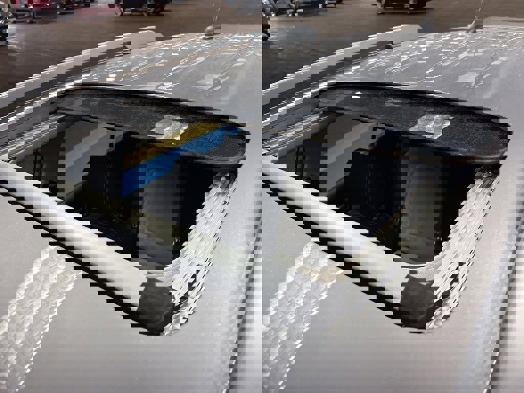 Used 2025 Hyundai Venue SEL image 11