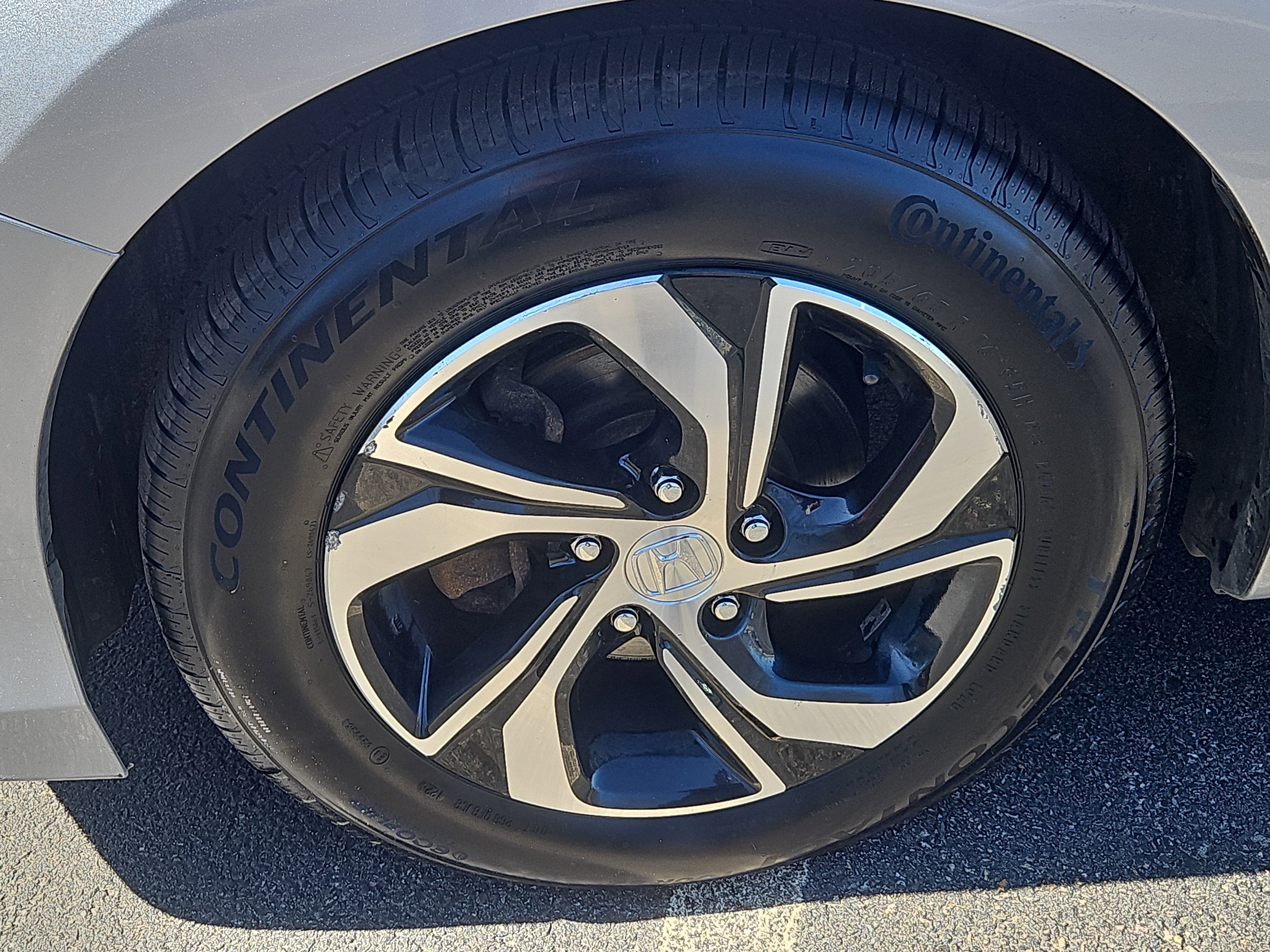 Used 2017 Honda Accord LX image 4