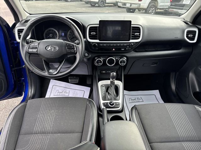 Used 2022 Hyundai Venue Limited image 14