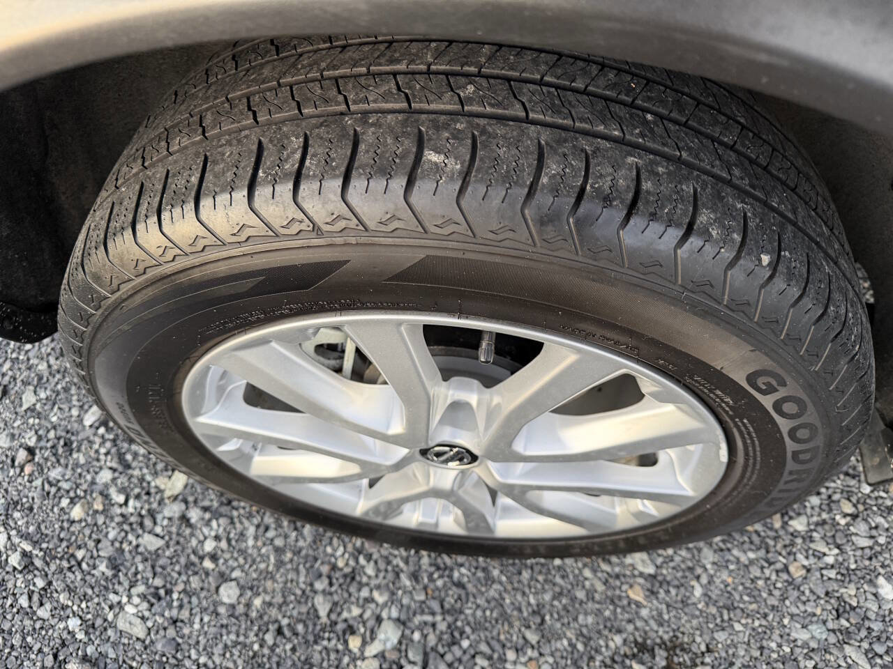 Used 2022 Nissan Rogue Sport S image 12