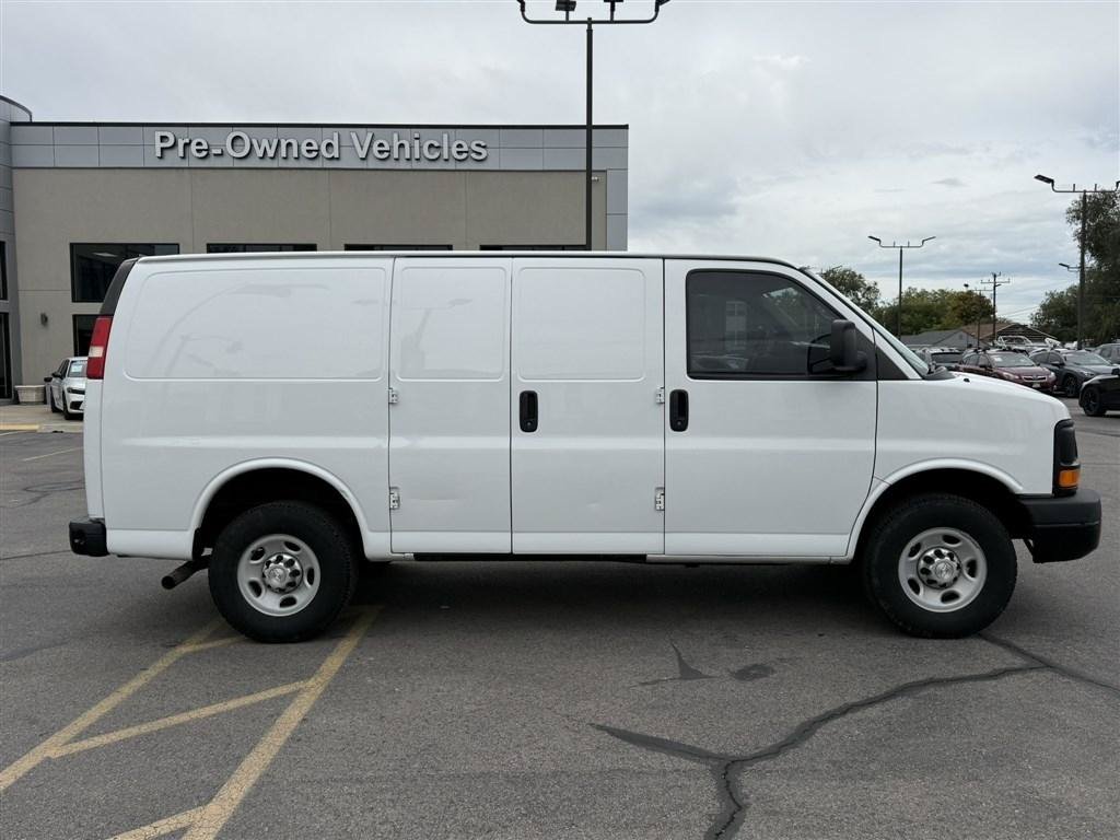 Used 2015 Chevrolet Express 2500 RWD image 8