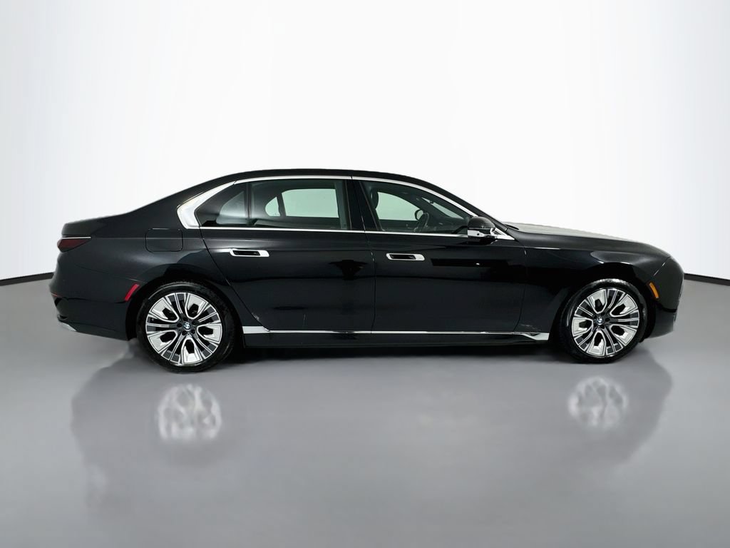 Used 2023 BMW i7 xDrive60 AWD/4WD image 8