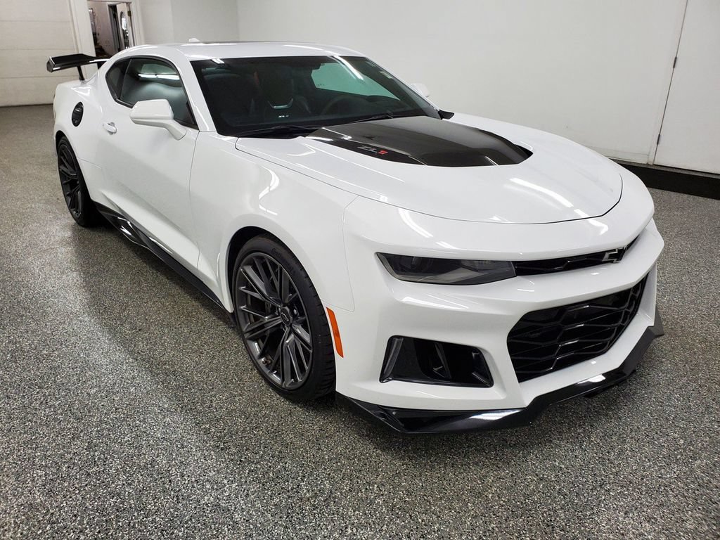 Used 2021 Chevrolet Camaro ZL1 w/ LPO, ZL1 Protection Package RWD image 3