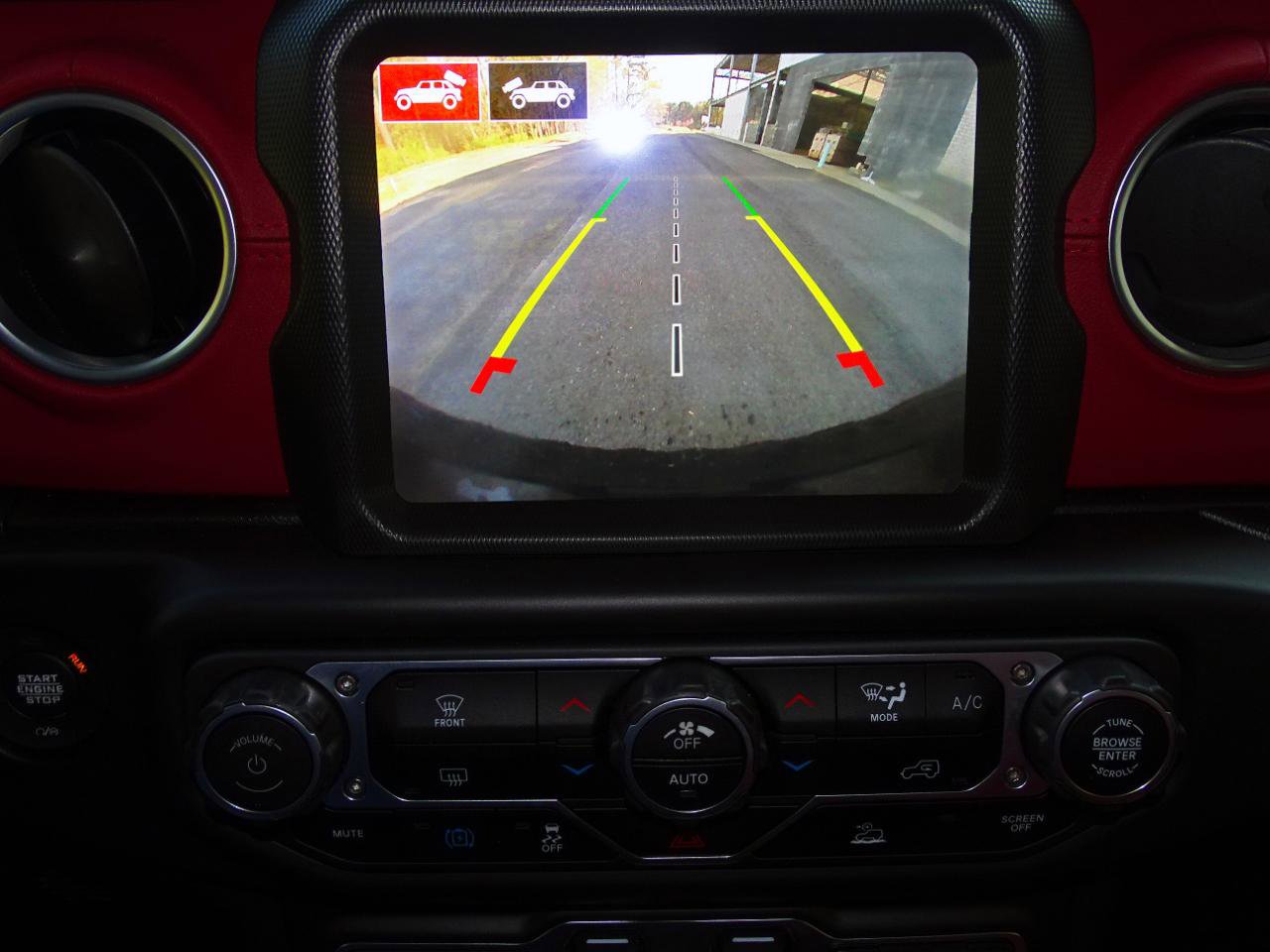 Used 2023 Jeep Wrangler Unlimited Rubicon 4xe AWD/4WD image 24