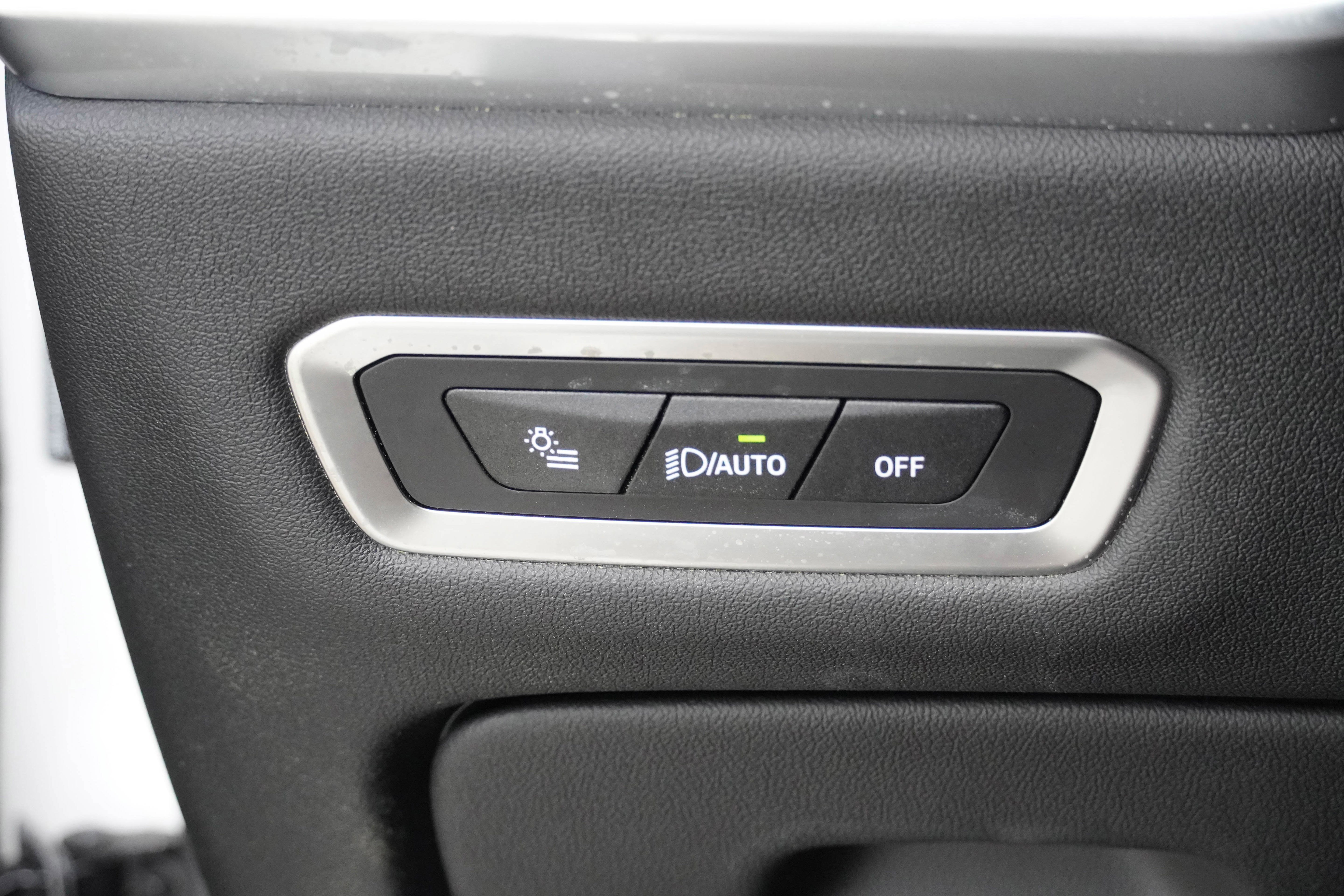 Certified 2024 BMW X7 xDrive40i w/ Premium Package image 17