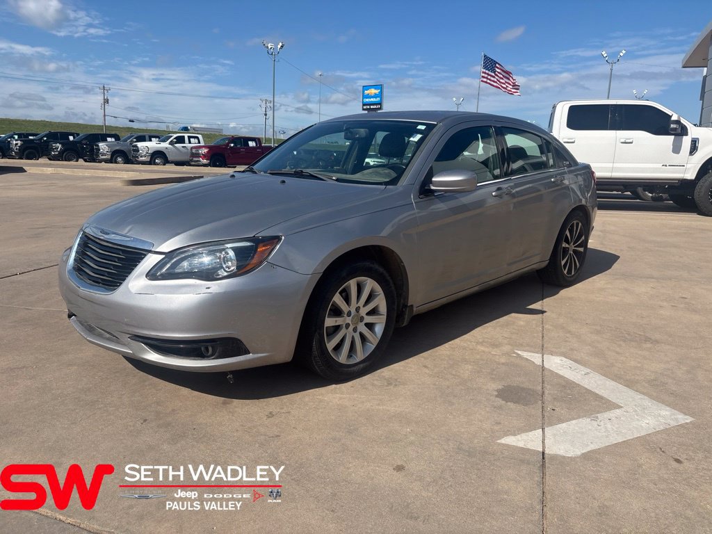 Used 2013 Chrysler 200 Limited FWD image 1