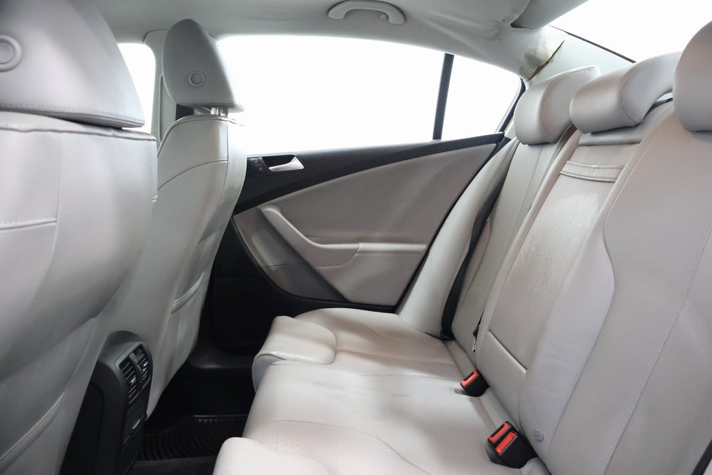 Used 2010 Volkswagen Passat Komfort image 26