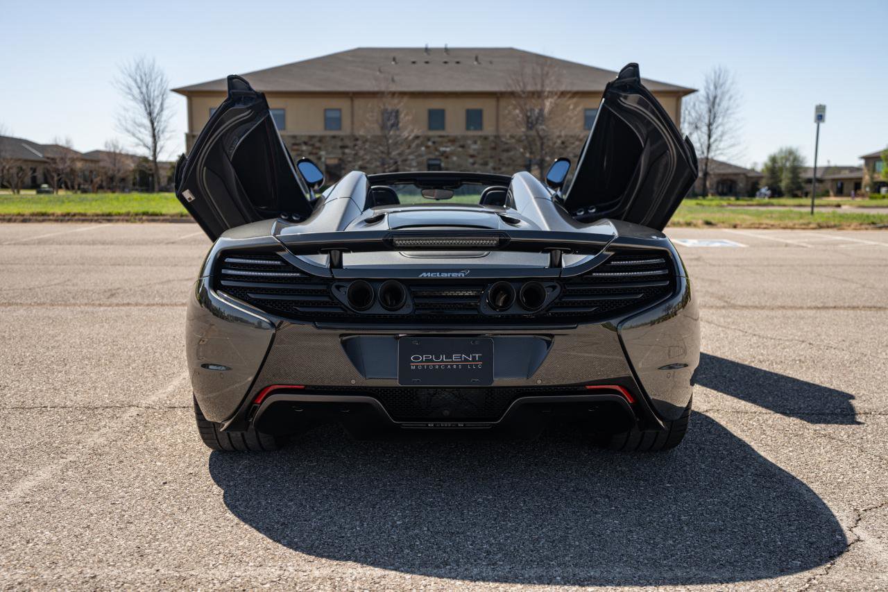 Used 2016 McLaren 650S Spider image 38