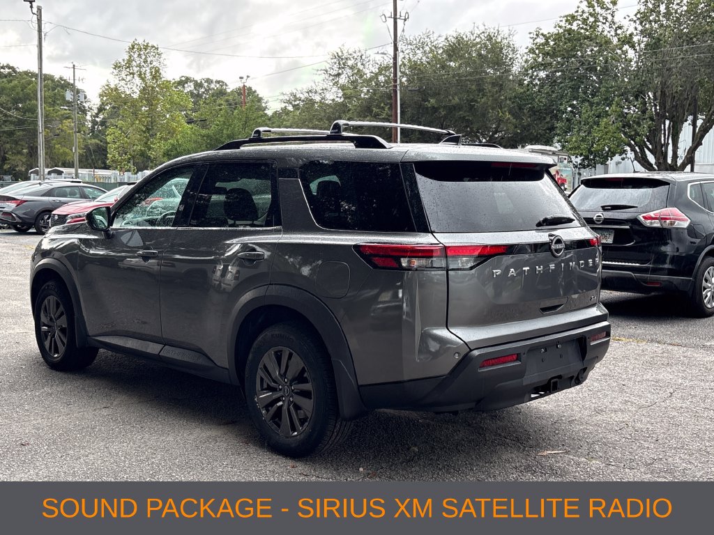 Used 2022 Nissan Pathfinder SV w/ SV Premium Package FWD image 10