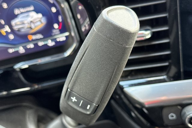 Used 2025 Chevrolet Silverado 1500 LT RWD image 33
