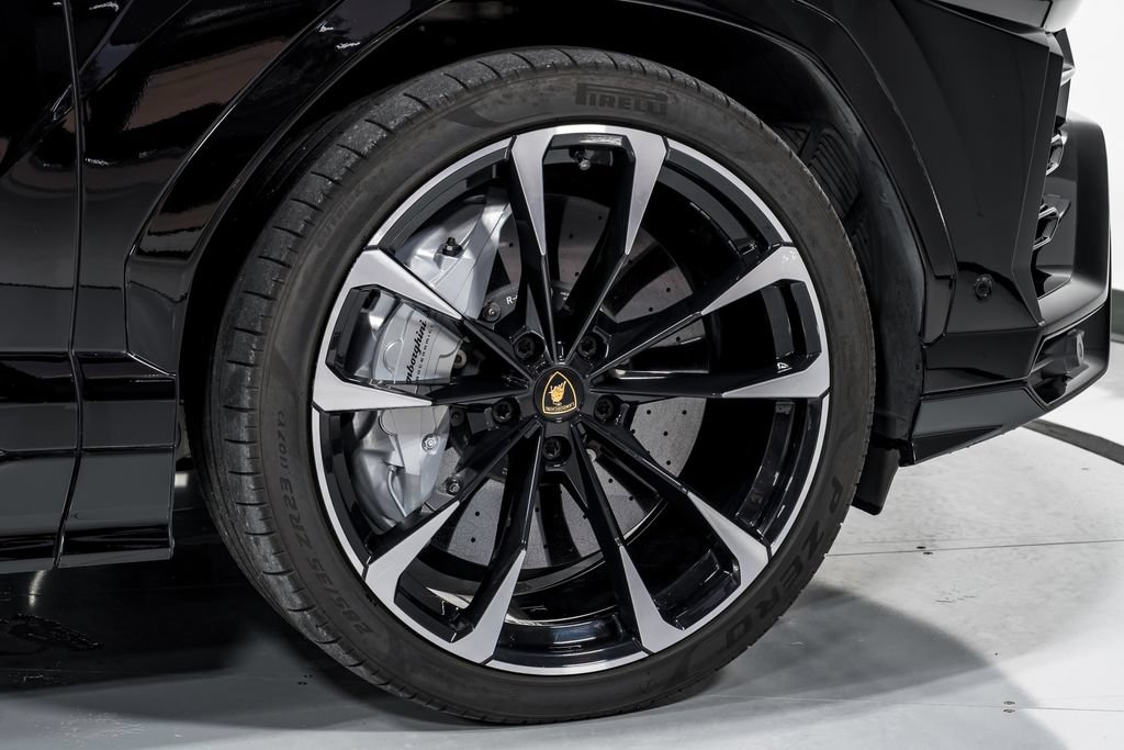 Used 2022 Lamborghini Urus AWD/4WD image 51