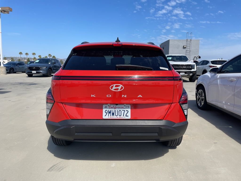 Used 2024 Hyundai Kona SEL FWD image 3