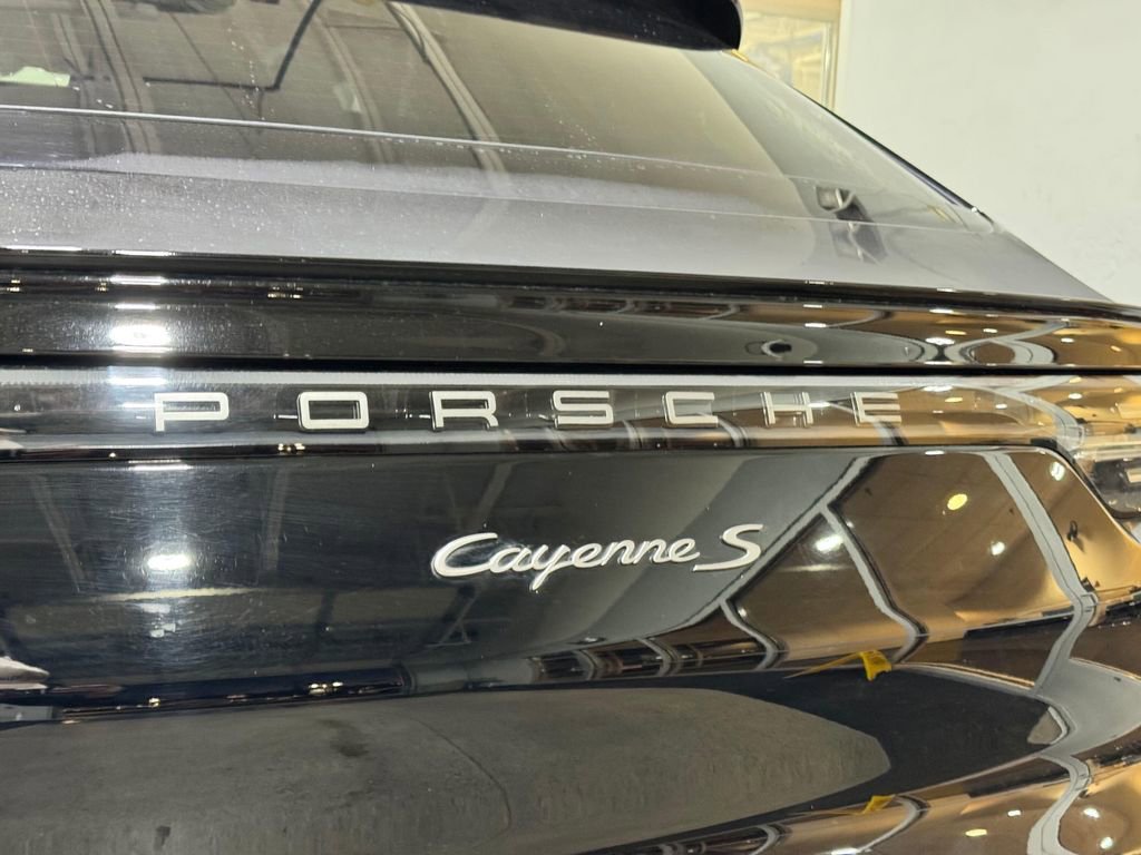 Used 2022 Porsche Cayenne S AWD/4WD image 27