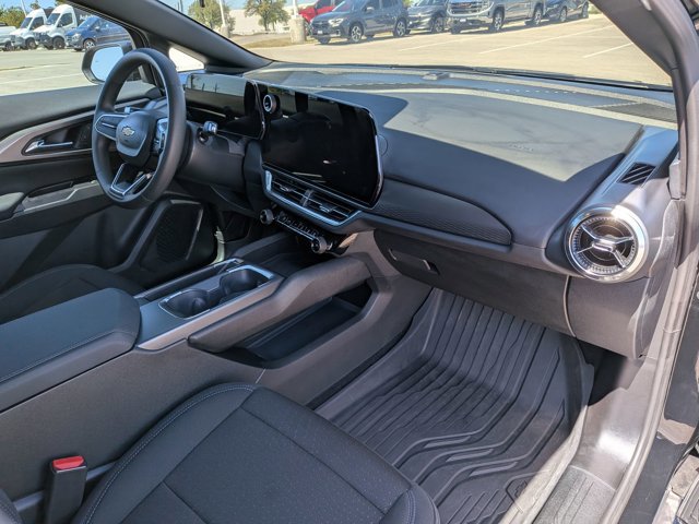 Used 2025 Chevrolet Equinox EV LT image 23