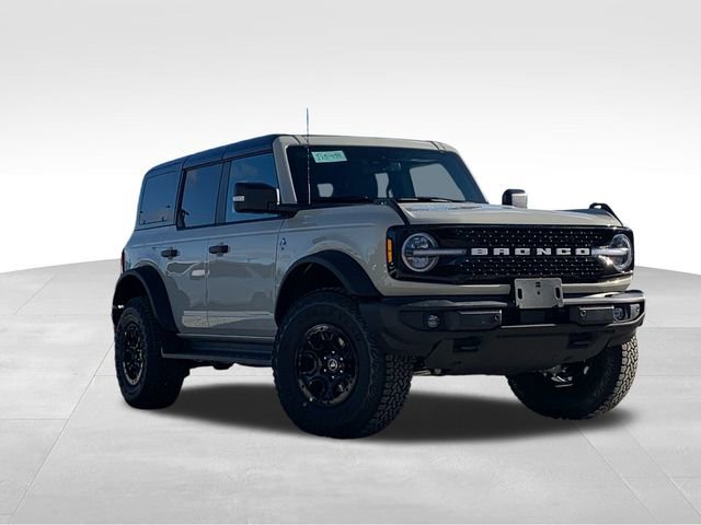 New 2025 Ford Bronco Outer Banks w/ Sasquatch Package video 2