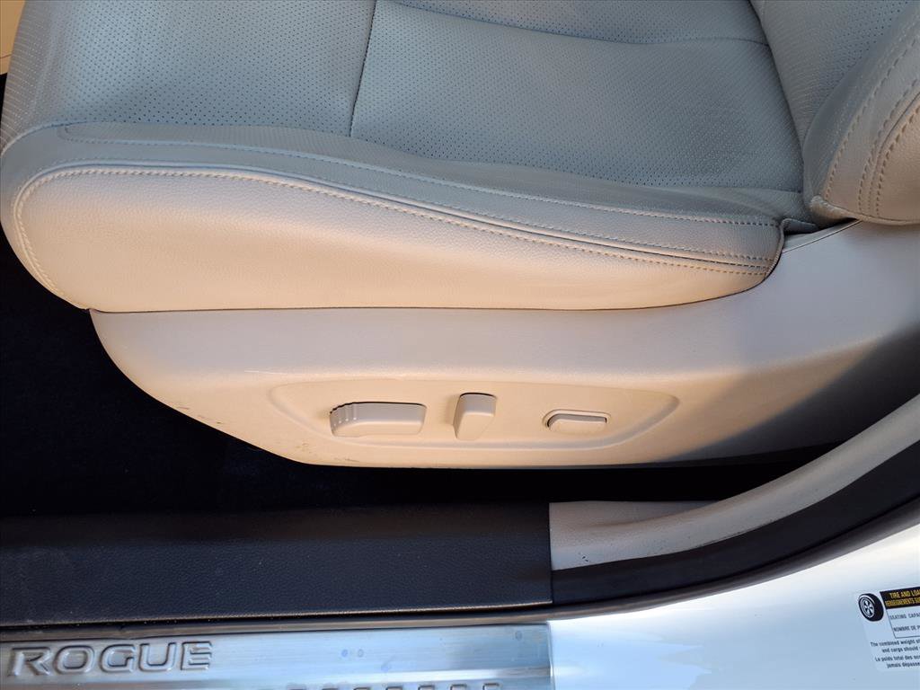 Used 2019 Nissan Rogue SL w/ Premium Package image 20