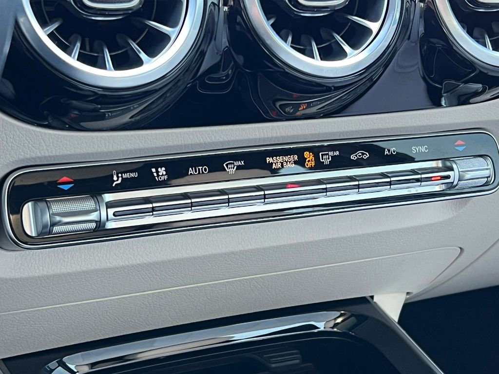 Used 2025 Mercedes-Benz GLA 250 4MATIC image 27