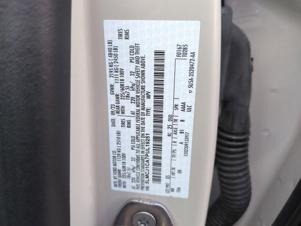 Used 2023 Lincoln Corsair FWD image 26