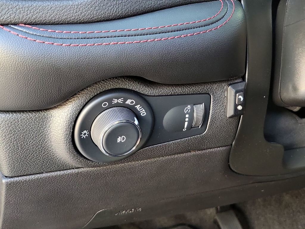 Used 2021 Dodge Durango R/T w/ Blacktop Package image 18