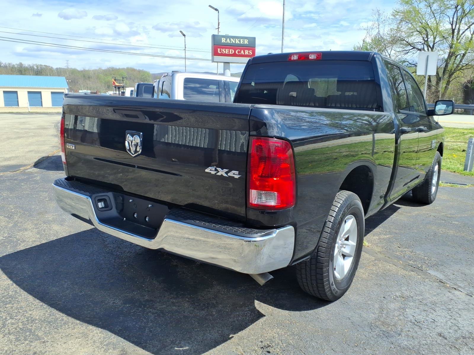 Used 2024 RAM 1500 Classic SLT AWD/4WD image 3