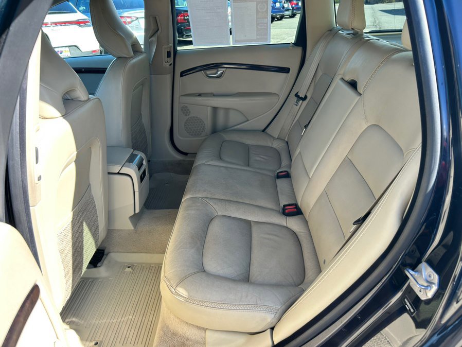 Used 2016 Volvo XC70 T5 Premier w/ Proximity Package image 14