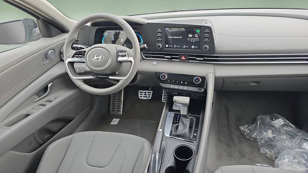 New 2026 Hyundai Elantra Sport FWD image 24