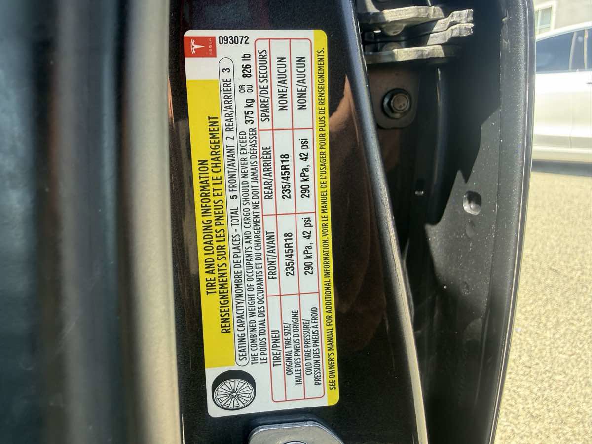 Used 2018 Tesla Model 3 Long Range image 16