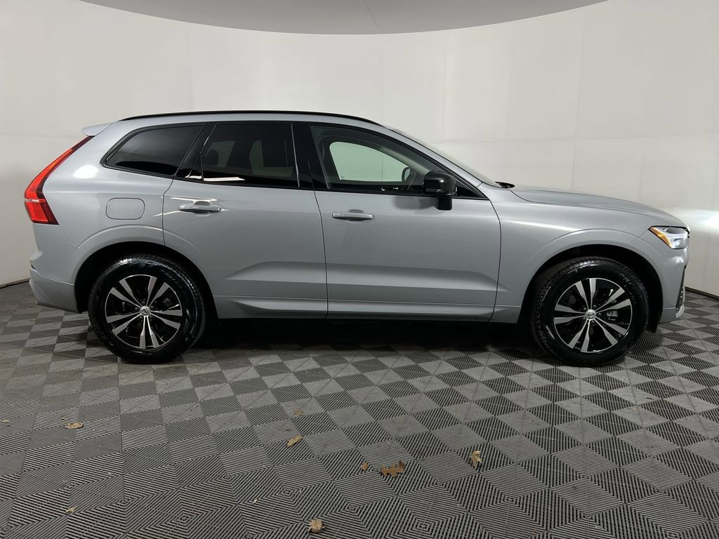 Certified 2025 Volvo XC60 B5 Core w/ Climate Package image 11