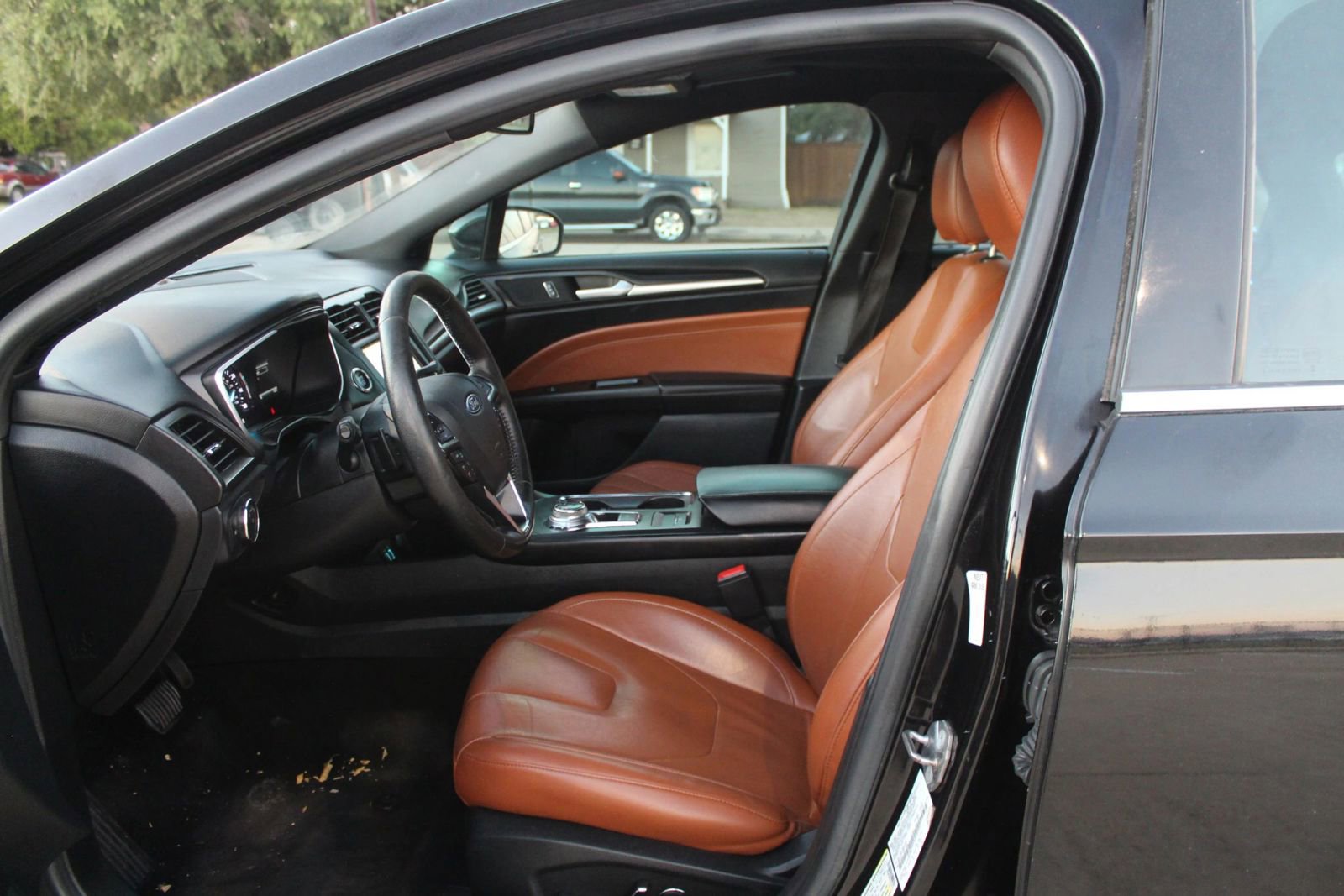 Used 2020 Ford Fusion Titanium FWD image 16