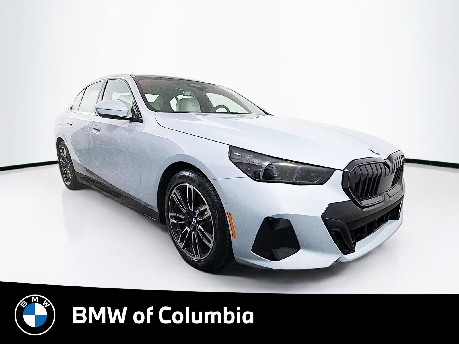 New 2026 BMW 530i xDrive w/ M Sport Package AWD/4WD image 1